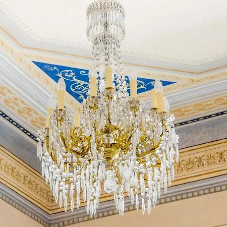 Villa Neoclassical Maia *
